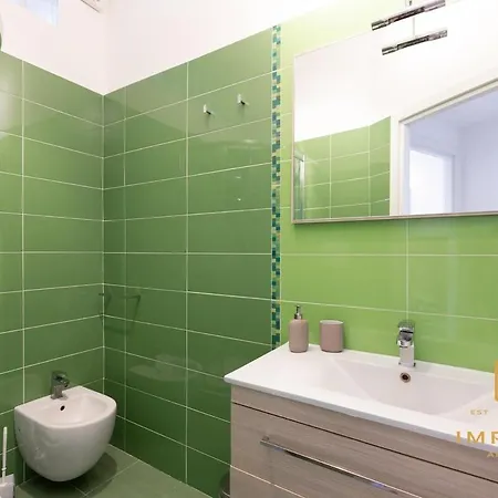 Holiday home Deluxe 300mt To Metrob, 3 Bdrm-panoramic View Ac Rome